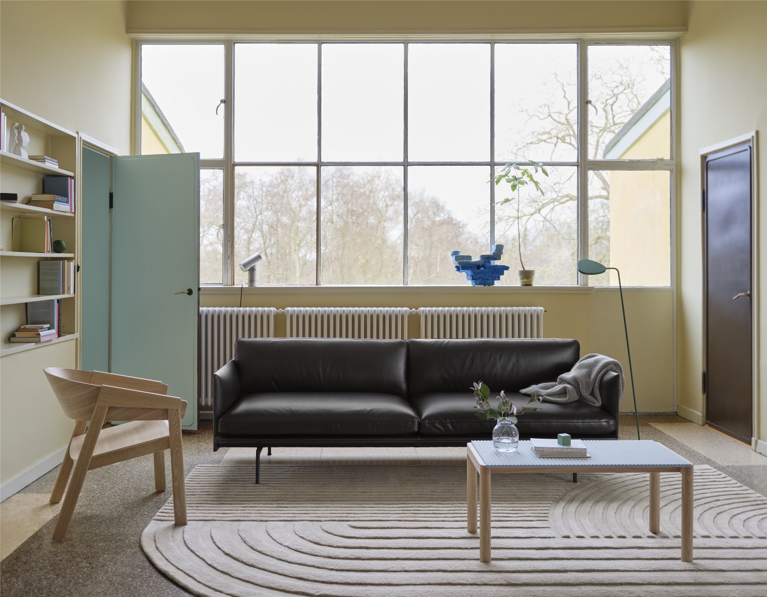 Outline Sofa 4