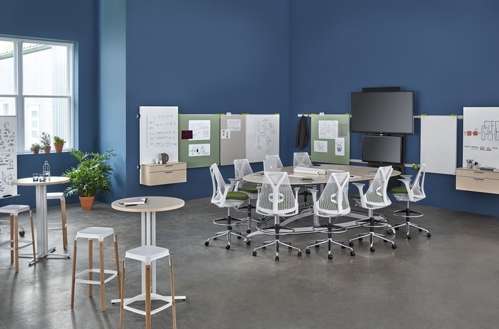 Exclave designed by Gianfranco Zaccai and Continuum, Exclave by Herman Miller, 