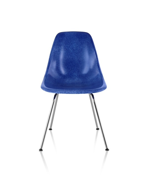 Eames Moulded Fiberglass Side Chair 4-Leg Base Eames Moulded Fiberglass Chair, Herman Miller Fiberglass Chair
