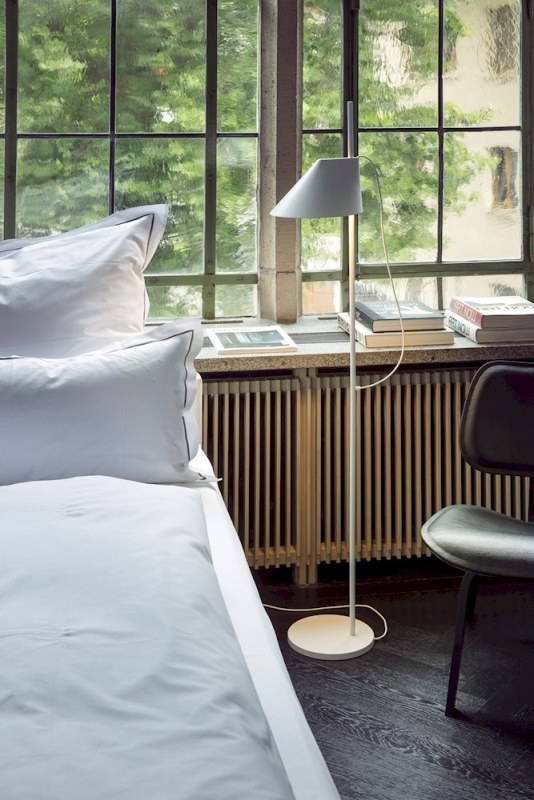 Yuh Floor Lamp in White, The Qvest Yuh Floor Lamp, Floor Lamp Designed by GamFratesi, Louis Poulsen Floor Lamp