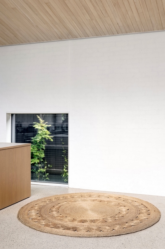 Dandelion - Armadillo&Co armadillo & Co flower rug, dandelion rug by armadillo&Co, Flower shaped rug by armadillo