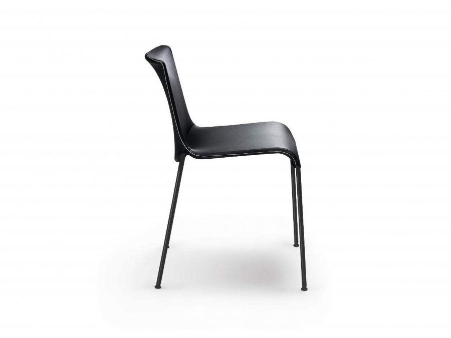 Liz chair - black leather/black Liz chair Designed by Claudio Bellini, Liz by Walter Knoll