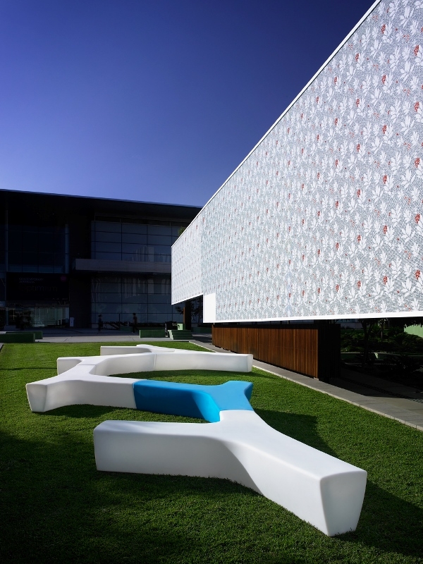 Twig Twig by Derlot Editions, Twig designed by Alexander Lotersztain