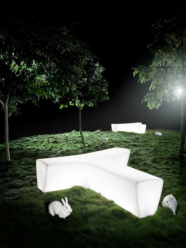 Twig Twig by Derlot Editions, Twig designed by Alexander Lotersztain