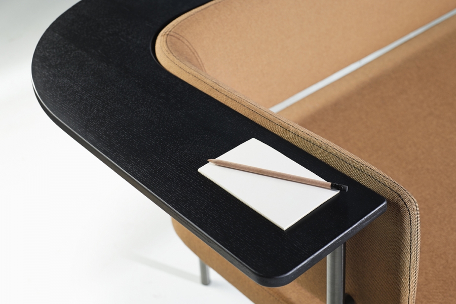 Crescent seating and table Crescent collection designed by Alexander Lotersztain, Derlot Editions Crescent range