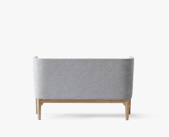 Mayor AJ6 Sofa on Maple base Mayor Sofa designed by Arne Jacobsen and Flemming Lassen, &Tradition Mayor Sofa AJ6 AJ5, Arne Jacobsen Mayor Sofa AJ5 AJ6