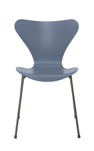 Series 7 Dusk Blue on Brown Bronze base Series 7 designed by Arne Jacobsen fritz hansen, Series 7 new colours 2020