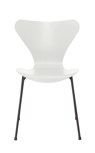 Series 7 White on Warm Graphite base Series 7 designed by Arne Jacobsen fritz hansen, Series 7 new colours 2020
