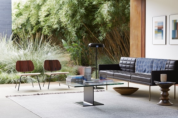 Eames Moulded Plywood Lounge Chair in Walnut with Metal base Eames Moulded Plywood Lounge Chair with Metal legs, Herman Miller Eames LCM