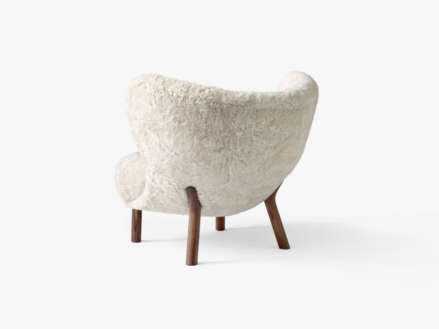 Little Petra VB1 - Skeepskin Moonlight Little Petra VB1 Lounge Chair by &Tradition