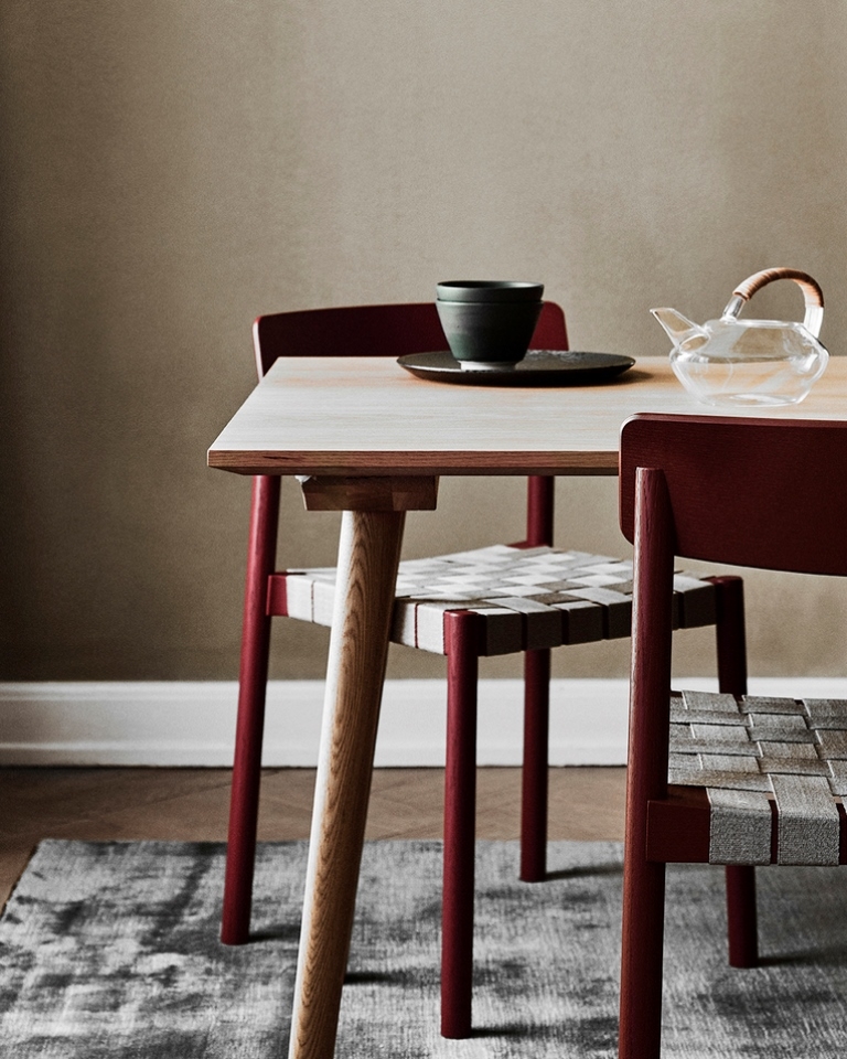 Betty TK1- Maroon Betty TK1 chair by &Tradition