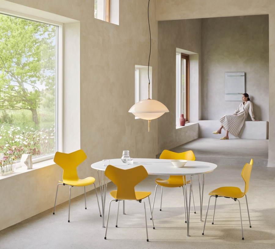 Grand Prix chair designed by Arne Jacobsen fritz hansen, Grand Prix dining chair 