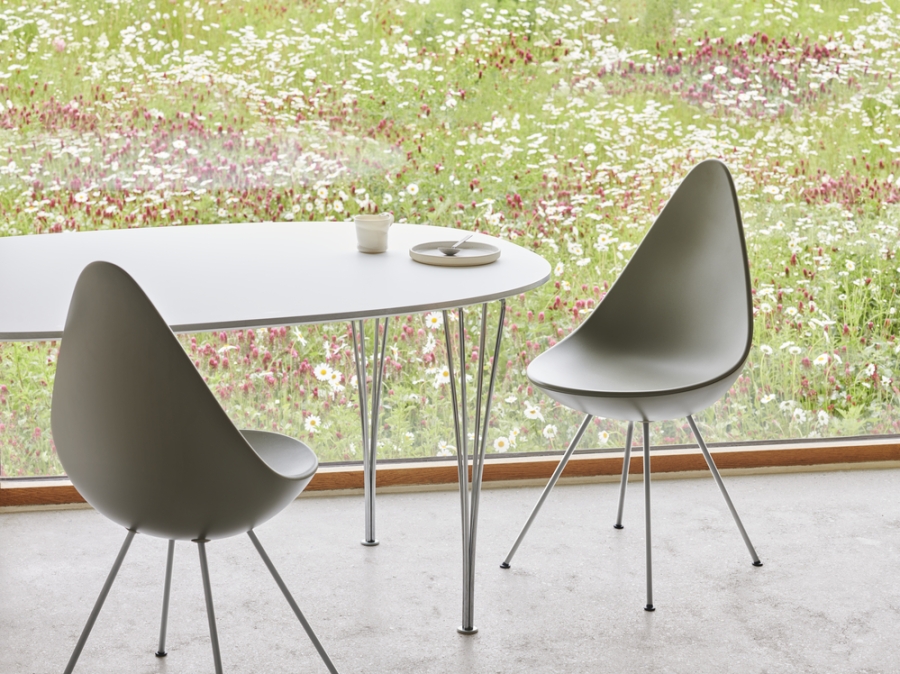 Drop chair Fritz Hansen, Drop Chair designed by Arne Jacobsen, Fritz Hansen Drop Chair new colours 