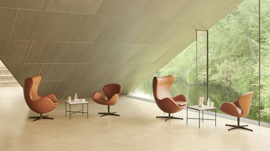 Swan chair 2025