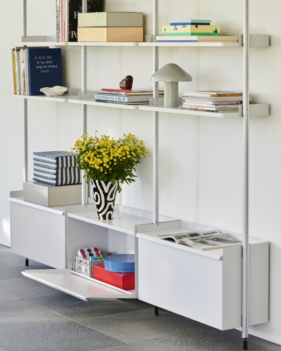 Pier System 133 PS white powder coated steel clear anodised profiles_Colour Storage sky blue and vibrant red_Jessica Hans Shadow Vase Pier System Designed by Ronan & Erwan Bouroullec for HAY, HAY Pier Shelving System