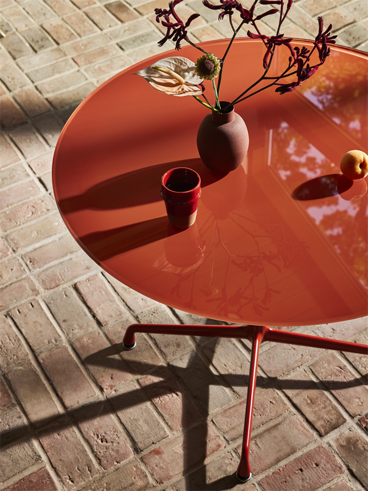 Eames Table Universal Base Glass top - Iron Red