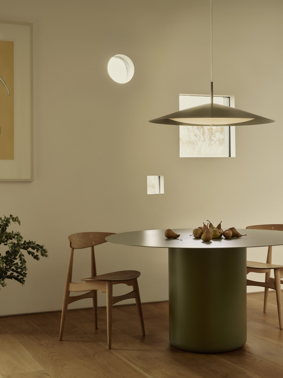 Coco Flip Sequence & Nau Broad Pendant Lifestyle Coco Flip Sequence & Nau Broad Pendant Lifestyle
