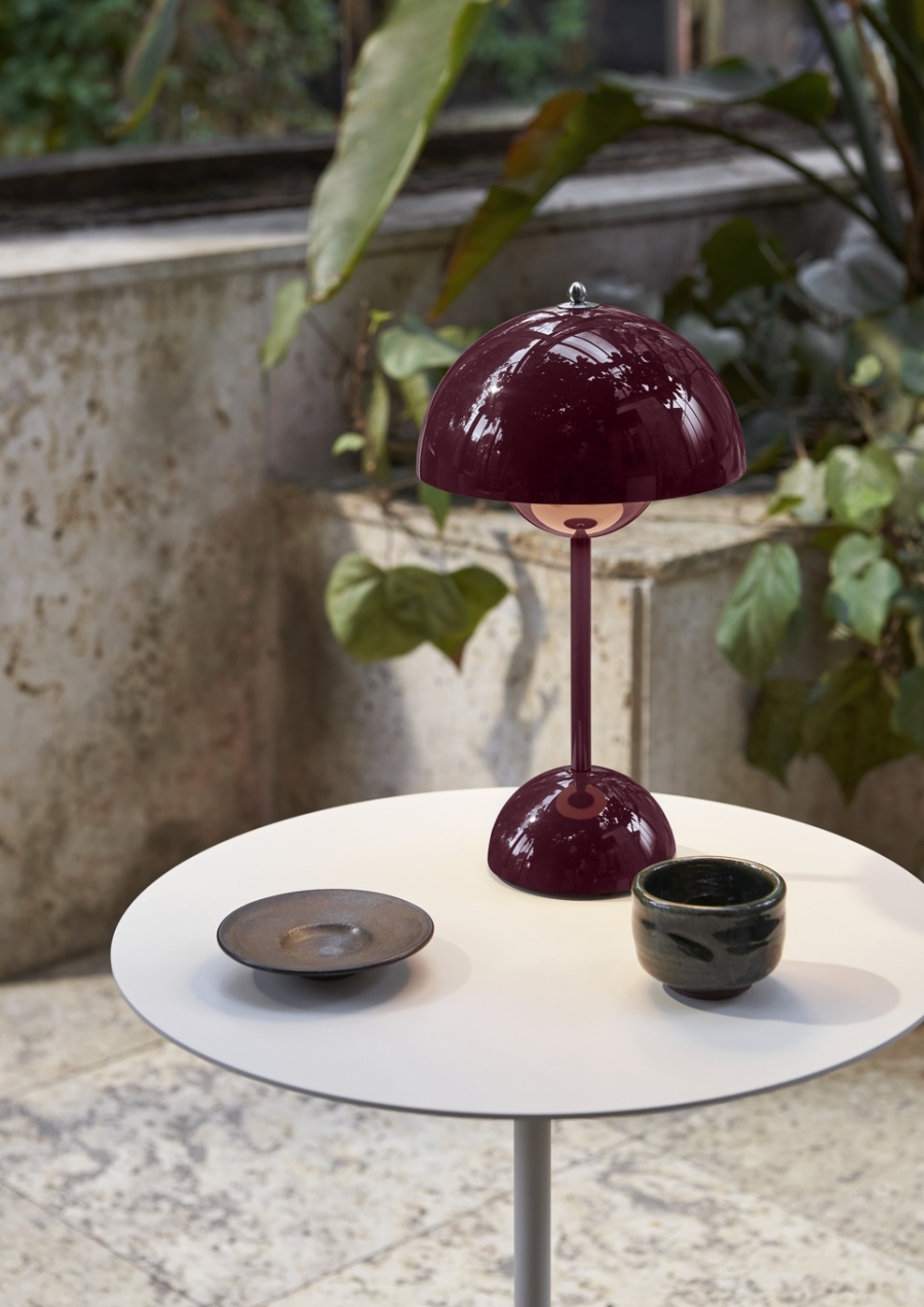 Flowerpot VP9 Dark Plum Flowerpot VP9 Dark Plum