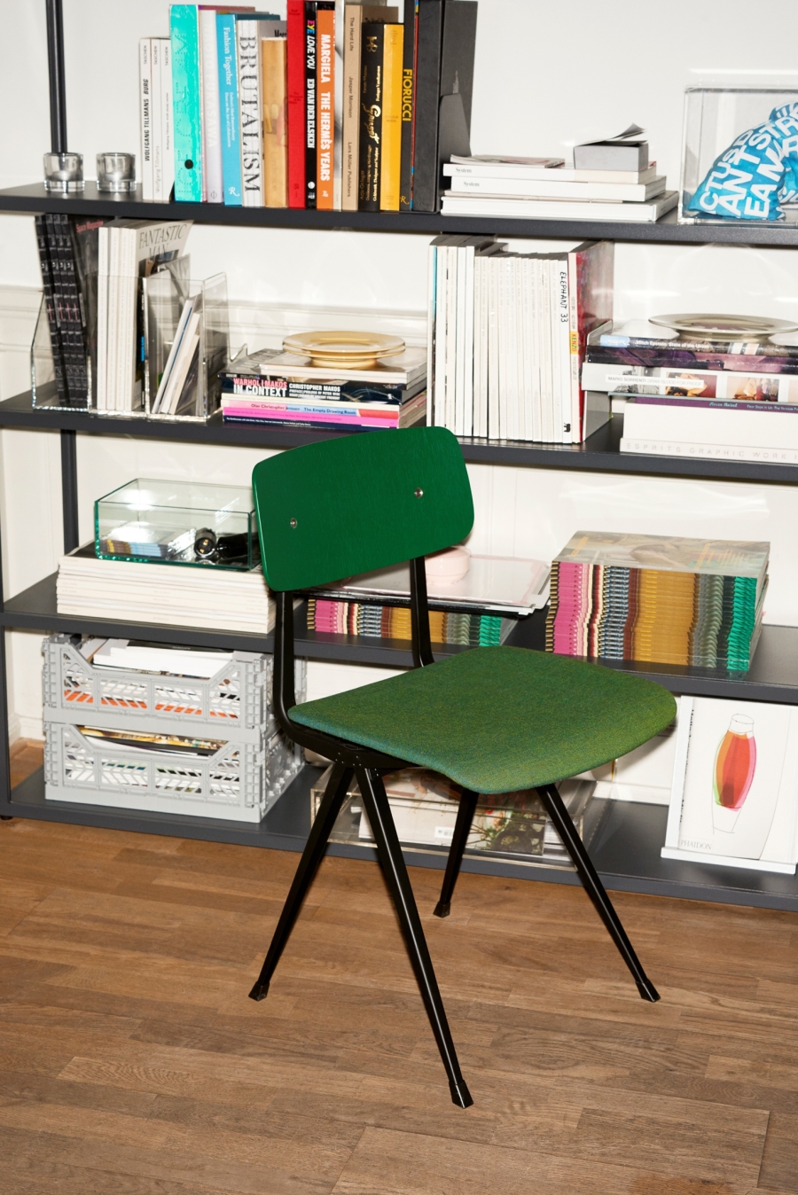 Result Chair black base_forest green backrest_uph Remix 982_New Order Result Chair designed by Friso Kramer and Wim Rietveld HAY, HAY relaunched Result Chair, Result Chair Ahrend