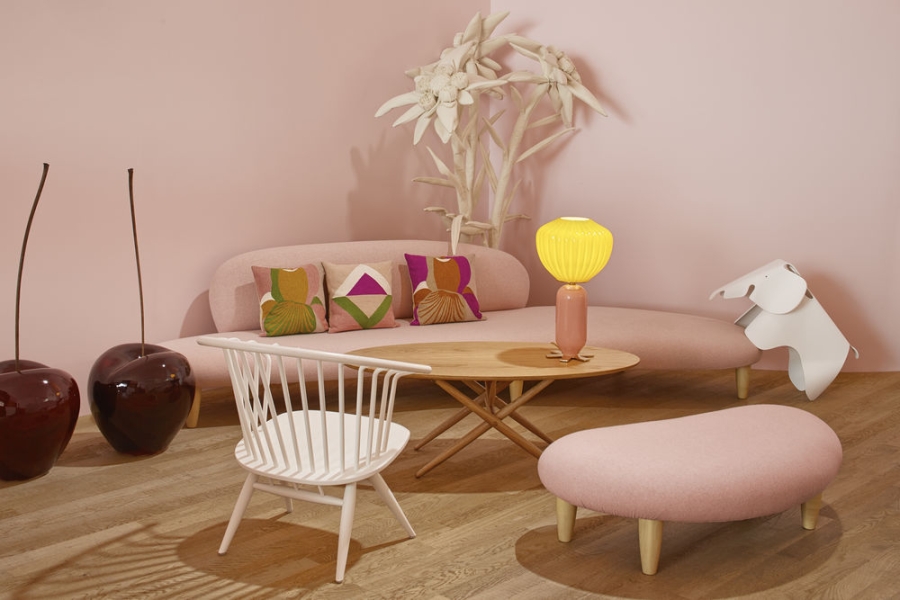 Freeform Sofa and Ottoman in Vitra Haus Freeform Ottoman designed by Isamu Noguchi, Freeform Ottoman by Vitra