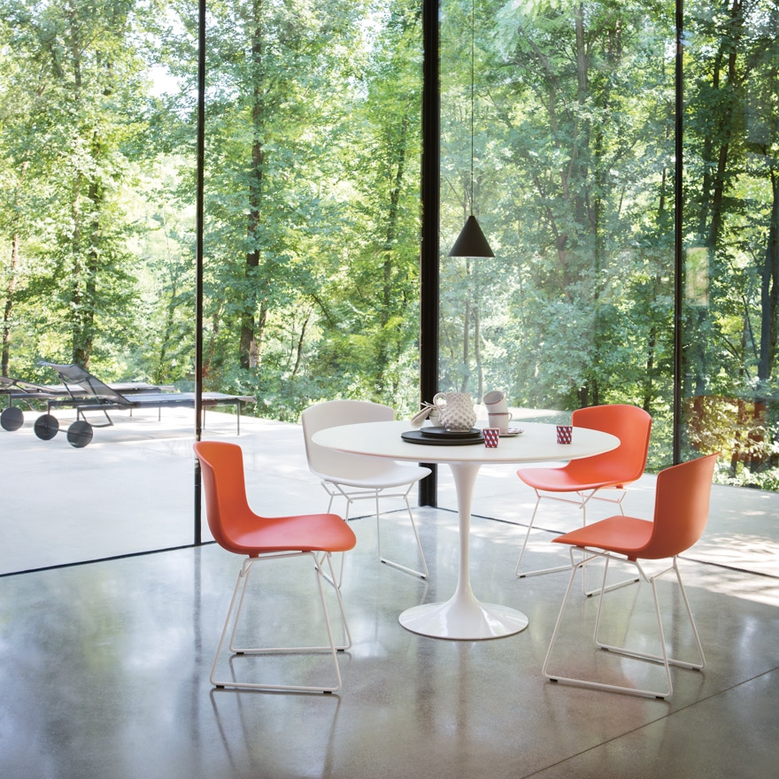 Saarinen Dining Table 42inch Round_insitu1 The Saarinen Table Collection, Saarinen Dining Table designed by Eero Saarinen, Knoll furniture