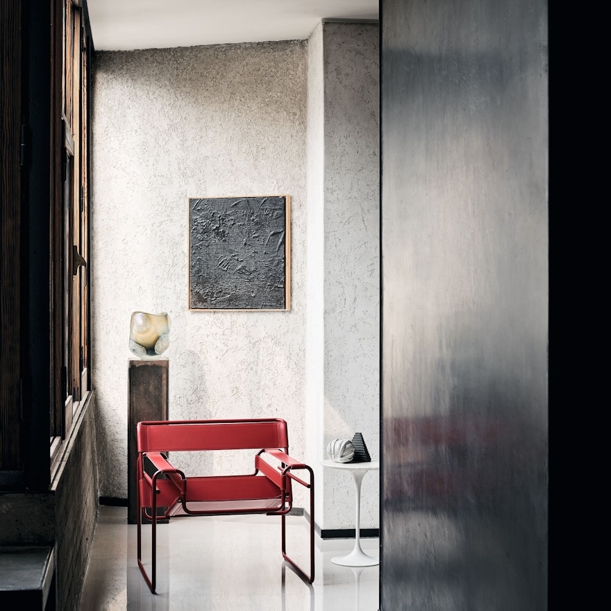 Wassily chair_insitu Wassily Lounge Chair designed by Marcel Breuer, Knoll Wassily Chair, Knoll furniture