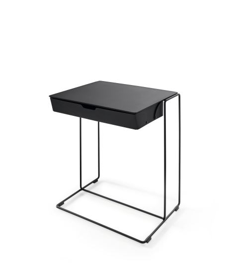 Oki Side Table with leather pocket Black Oki Side Table with leather pocket designed by EOOS for Walter Knoll