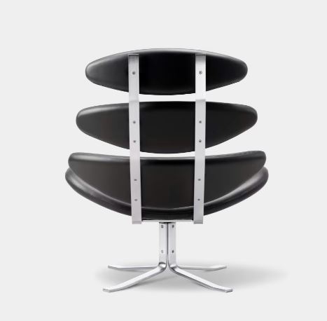 Corona chair designed by Poul M. Volther, Fredericia furniture 