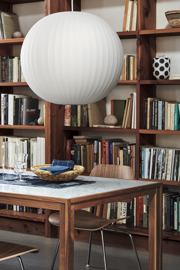 Nelson Ball Bubble Lamp in Judd House Nelson Bubble Lamps designed by George Nelson. Herman Miller Nelson Bubble Lamp