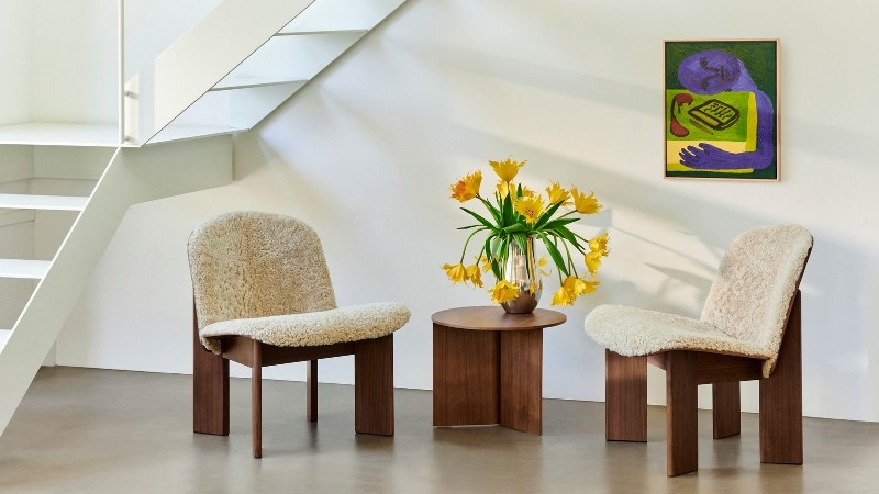 Chisel Lounge Chair front uph Mohawi 21 wb lacquered walnut_Slit Table Wood Round wb lacquer walnut Chisel Lounge Chair designed by Andreas Bergsake for HAY, HAY Chisel Lounge Chair