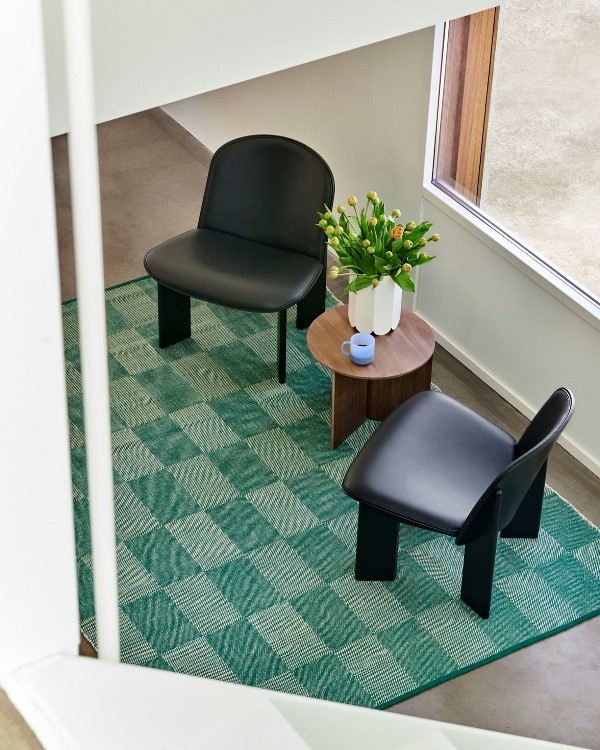 Small Check Rug 140x200 green_Chisel Lounge Chair front uph Sense black black wb lacquered oak Chisel Lounge Chair designed by Andreas Bergsake for HAY, HAY Chisel Lounge Chair