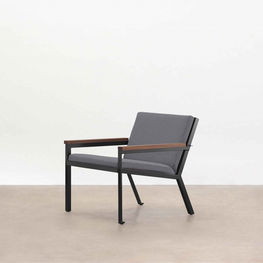 Breeze_Lounger_0014_Black-SG-C2.jpg Thumbnail