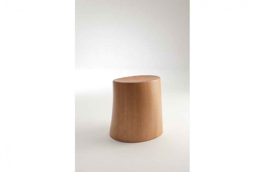 Didier-Elfin-Oak-stool-04.jpg Thumbnail