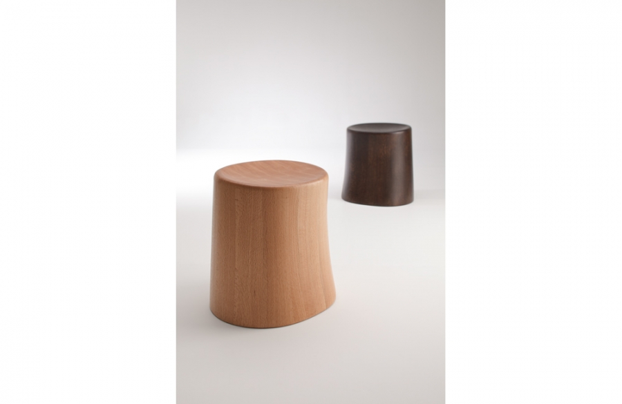 Didier-Elfin-Oak-stool-05.jpg Thumbnail