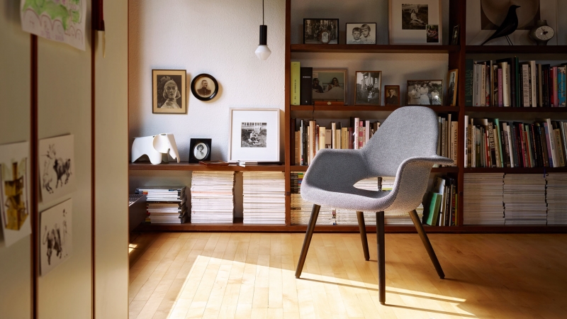 Eames Elephant designed by Ray and Charles Eames, Eames small plastic Elephant, Eames children elephant chair 