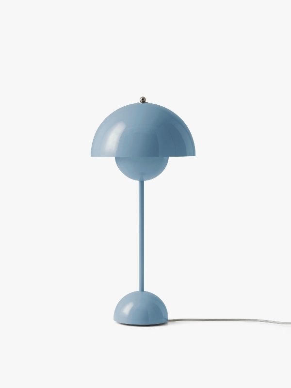 Flowerpot table lamp designed by Verner Panton, Flowerpot VP3 &Tradition