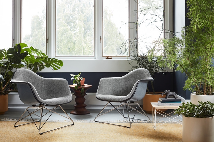 Eames Wire base Low Table Herman Miller, Herman Miller Eames Wire Base Low Table designed by Ray and Charles Eames, Eames Wire Side table