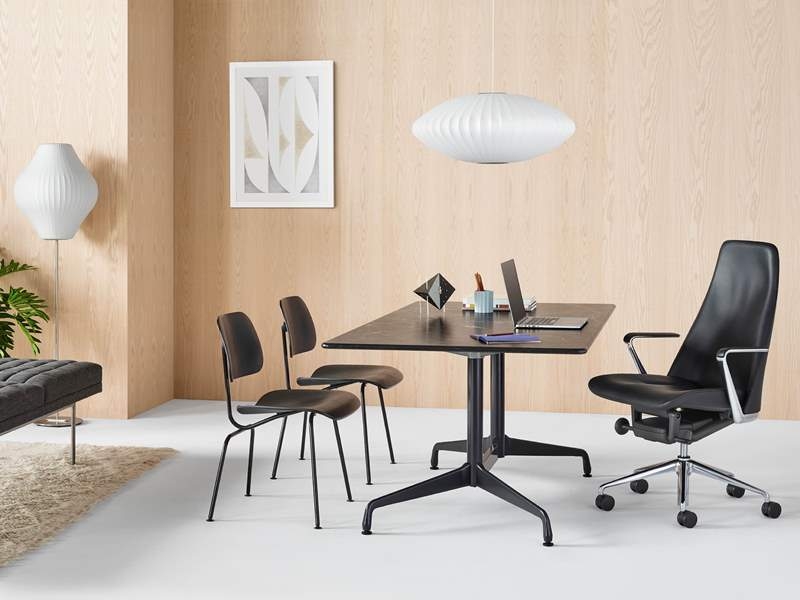 Eames Table with Segmented Base designed by Ray and Charles Ray for Herman Miller, Herman Miller Eames Segmented Table