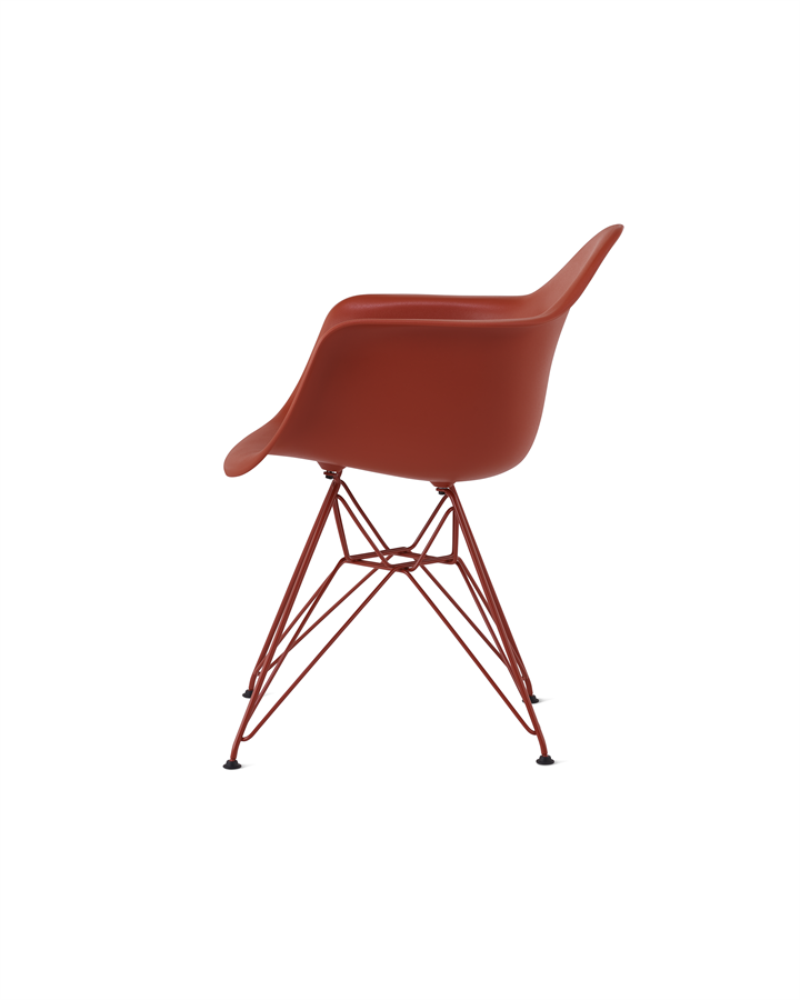 Eames Moulded Plastic Armchair HMxHAY
