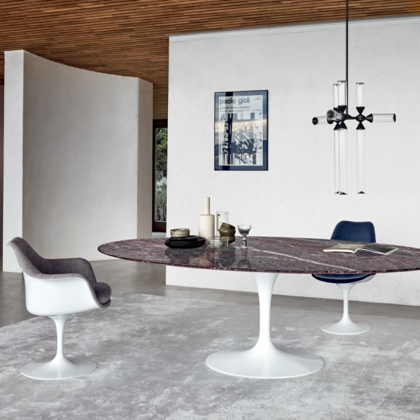 Tulip Chair designed by Eero Saarinen for Knoll, Knoll furniture 