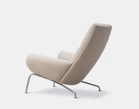 Queen Chair designed by Hans J. Wegner, Fredericia furniture 