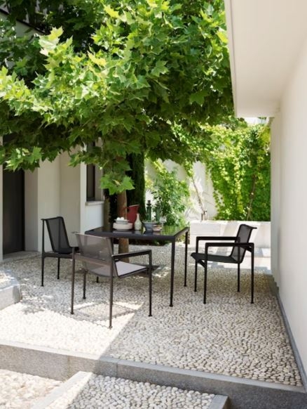 1966 Dining Chair designed by Richard Schultz, Knoll outdoor furniture 