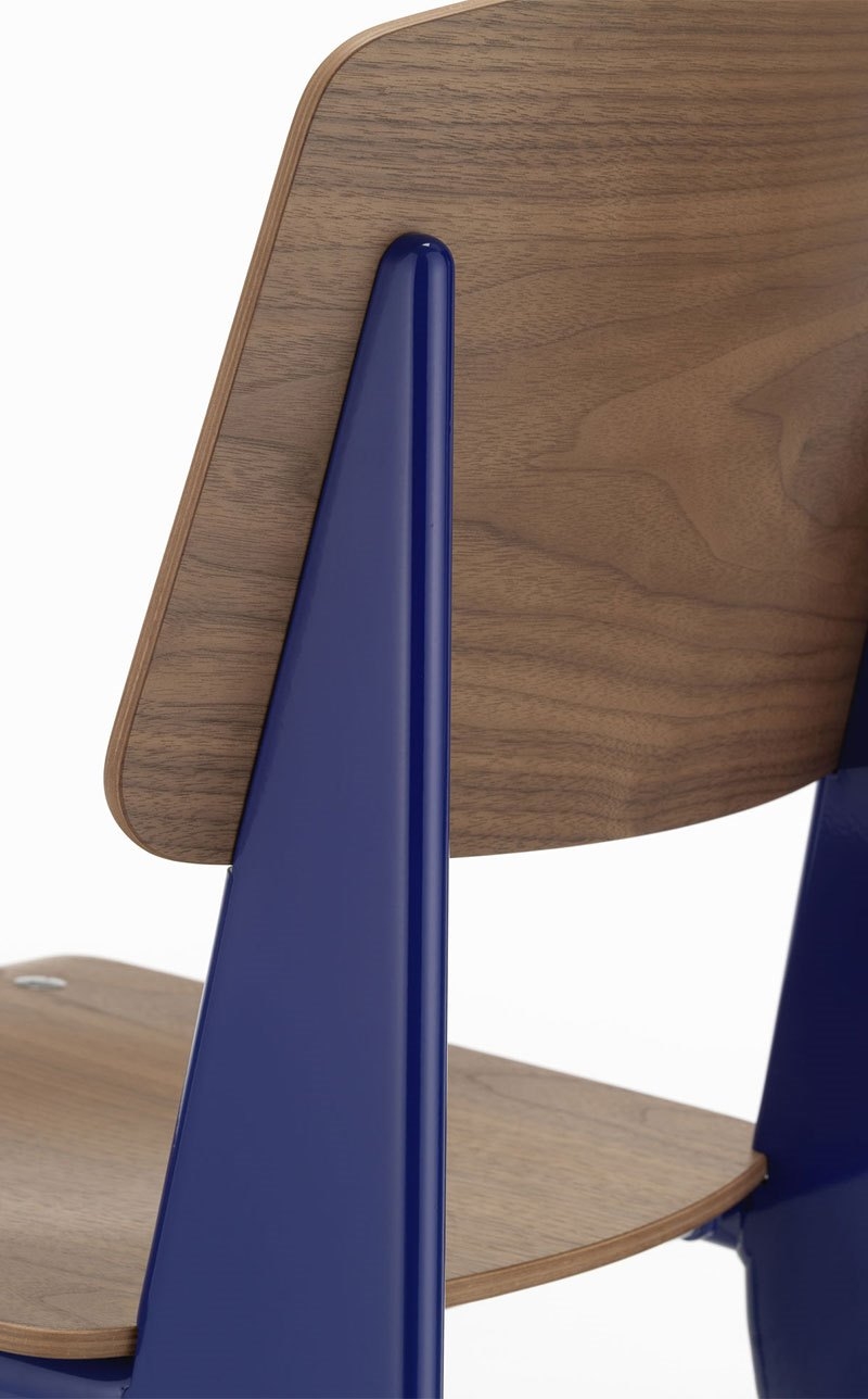 Standard Chair_Walnut_Prouve bleu marcoule_details Standard Chair designed by Jean Prouvé, Vitra Standard Chairs