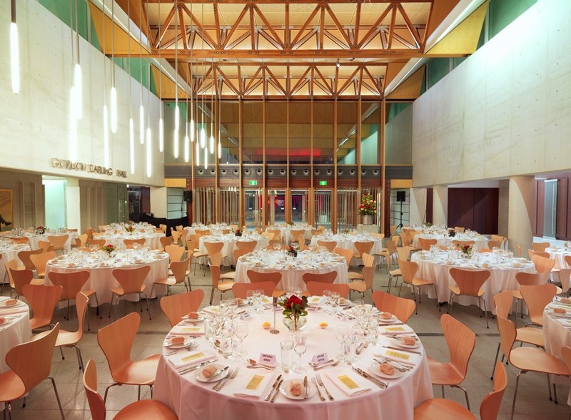 National Portrait Gallery, Series 7 Chair designed by Arne Jacobsen, NPG Canberra, Fritz Hansen Series 7 Dining Chairs