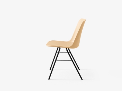 Rely Stacking chair HW26 by &Tradition