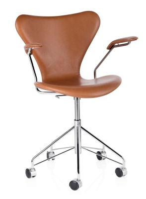 Series 7 designed by Arne Jacobsen fritz hansen, Series 7 Swivel base